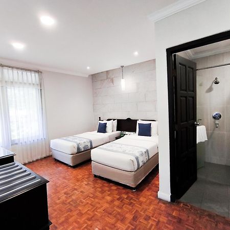 Puteri Gunung Hotel Lembang Kültér fotó