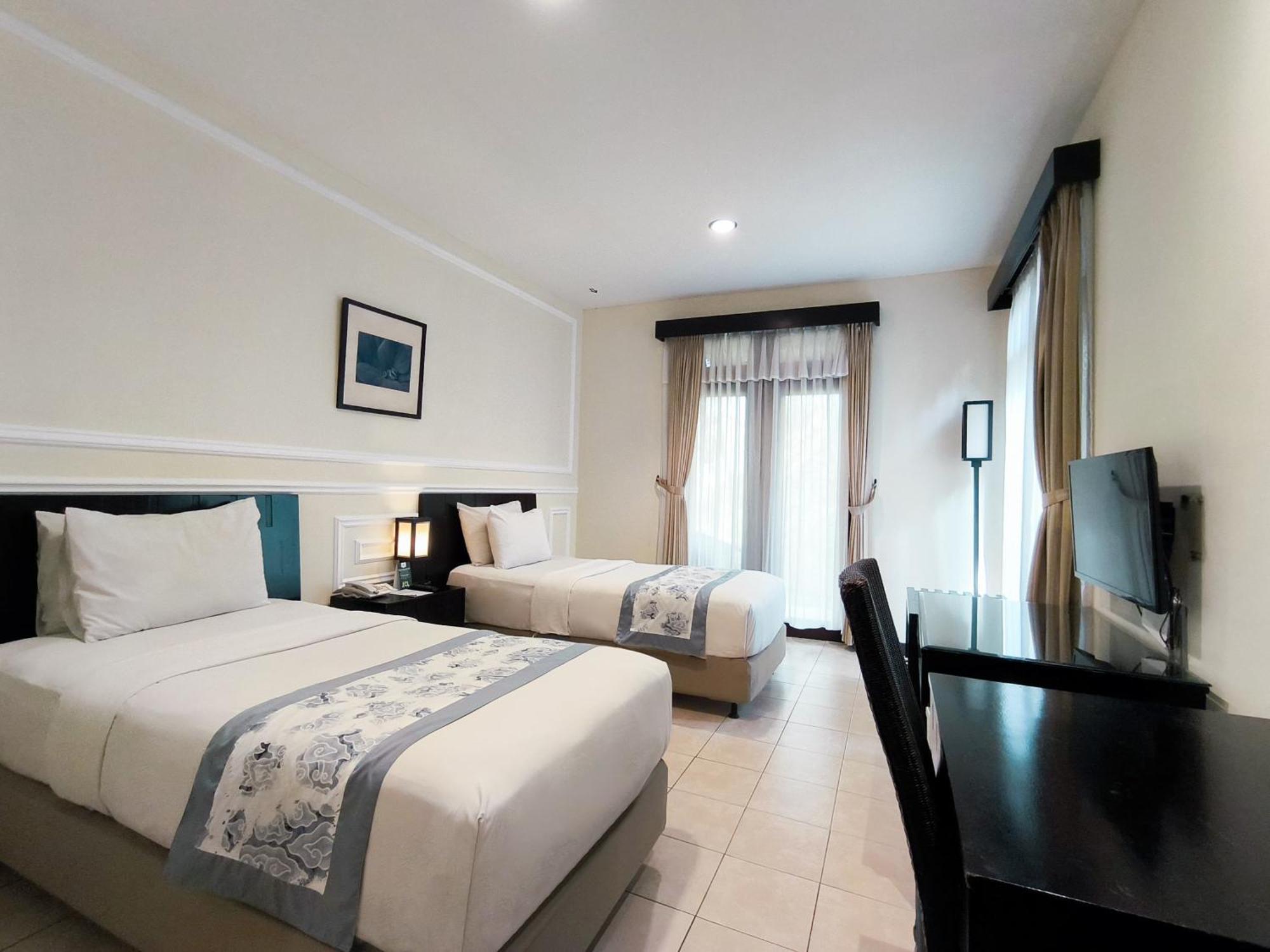 Puteri Gunung Hotel Lembang Kültér fotó
