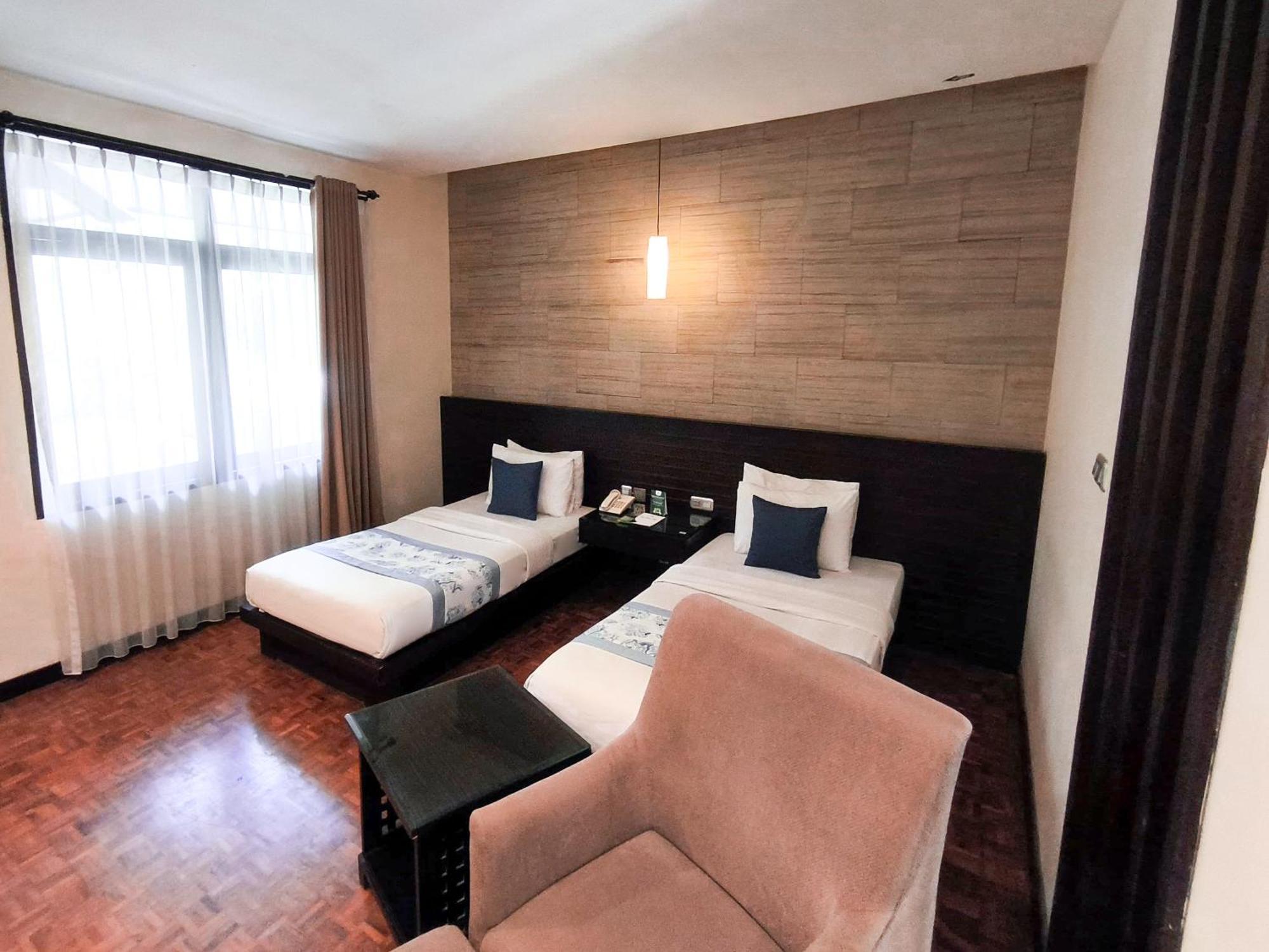 Puteri Gunung Hotel Lembang Kültér fotó