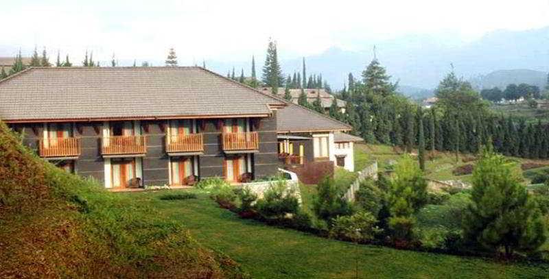 Puteri Gunung Hotel Lembang Kültér fotó