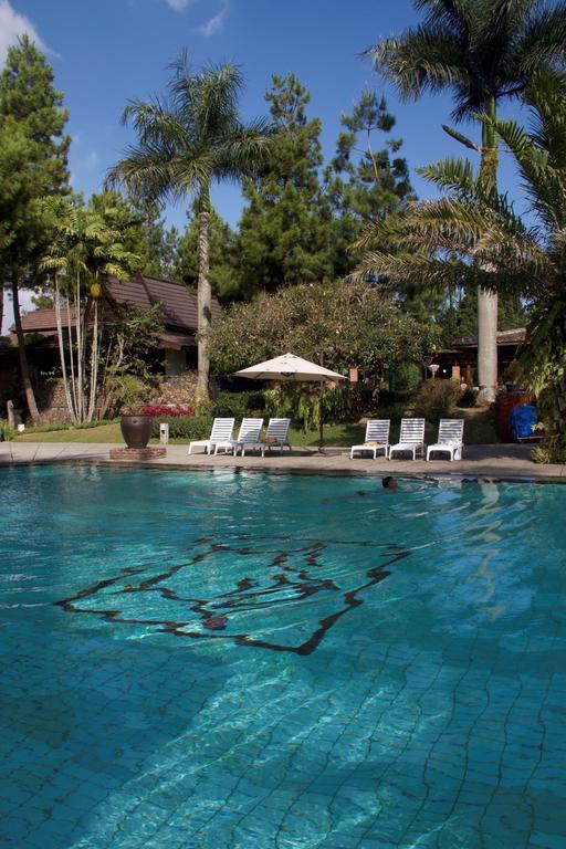 Puteri Gunung Hotel Lembang Kültér fotó
