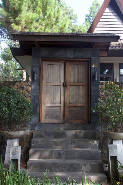 Puteri Gunung Hotel Lembang Kültér fotó