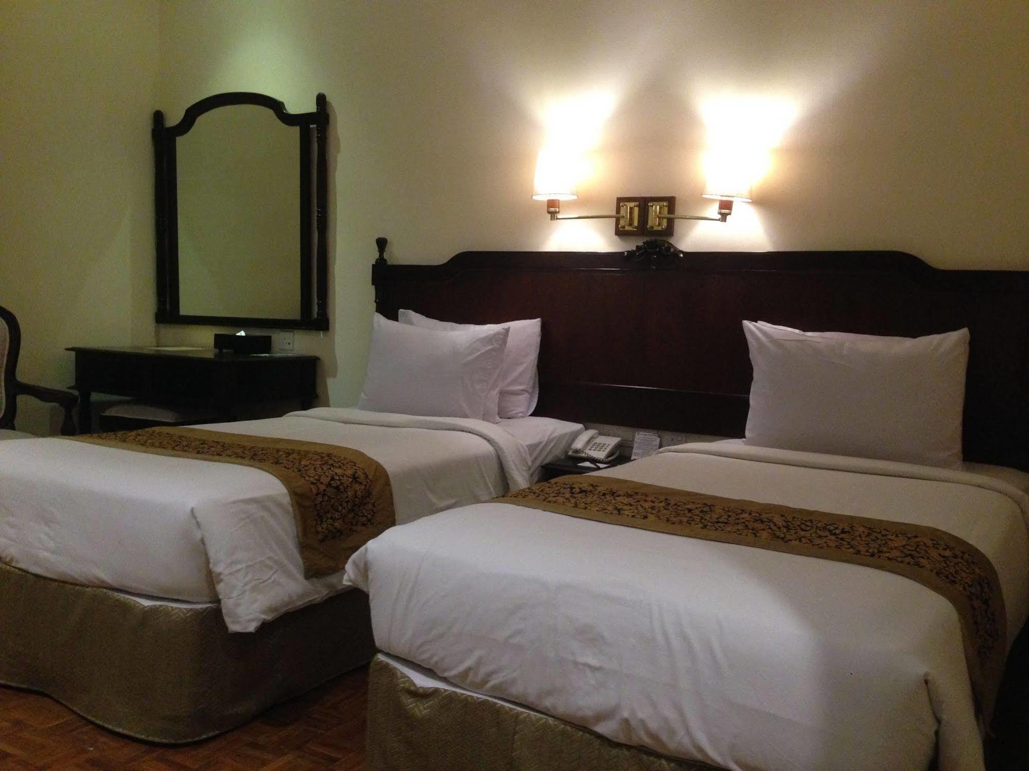Puteri Gunung Hotel Lembang Kültér fotó