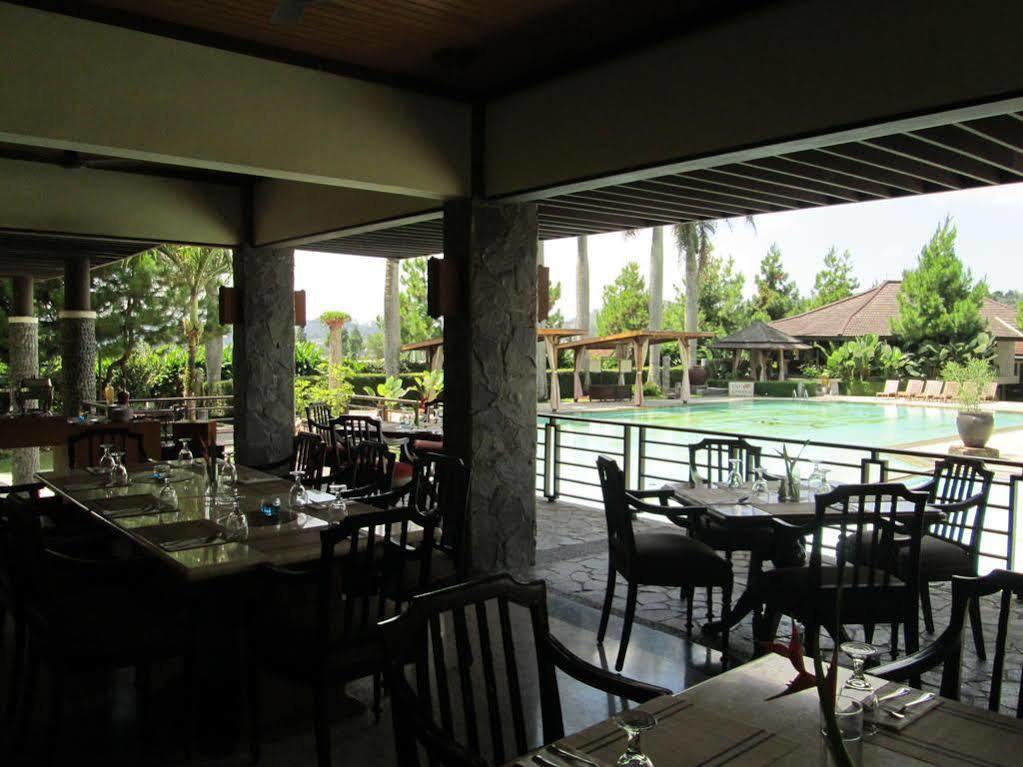 Puteri Gunung Hotel Lembang Kültér fotó