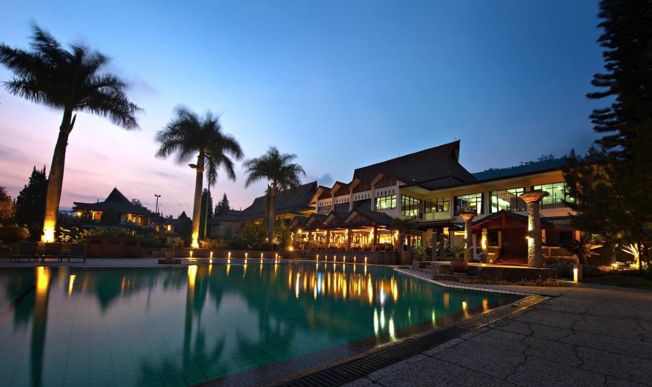 Puteri Gunung Hotel Lembang Kültér fotó